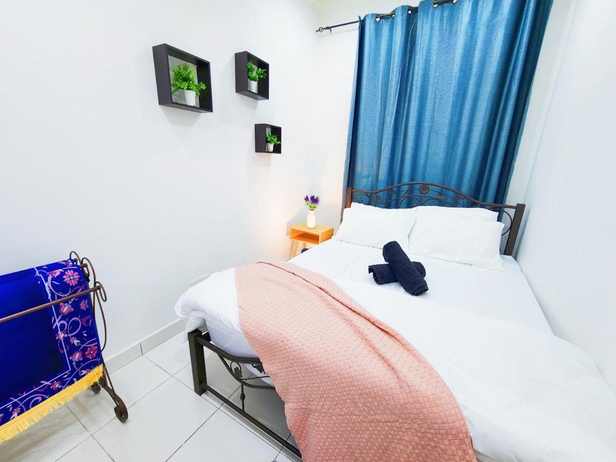 Klia Lili Residensi 5 Plus 2 Pax With Splendid Pool Nilai Zewnętrze zdjęcie