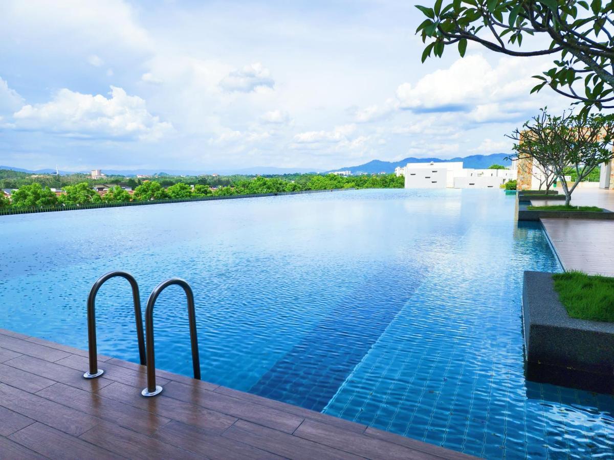 Klia Lili Residensi 5 Plus 2 Pax With Splendid Pool Nilai Zewnętrze zdjęcie