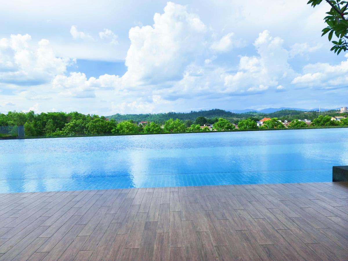 Klia Lili Residensi 5 Plus 2 Pax With Splendid Pool Nilai Zewnętrze zdjęcie