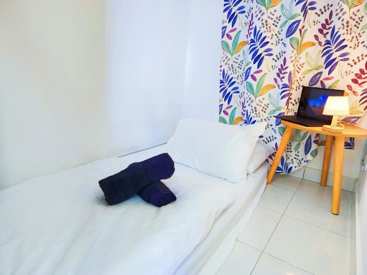 Klia Lili Residensi 5 Plus 2 Pax With Splendid Pool Nilai Zewnętrze zdjęcie